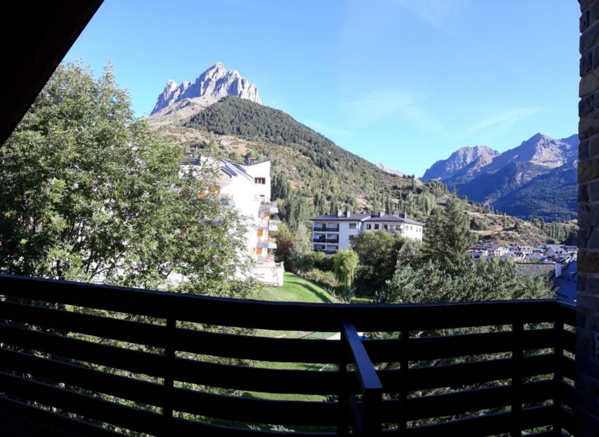 Excelsior. Espectacular Y Exclusivo Apartamento En Sallent De Gallego. المظهر الخارجي الصورة